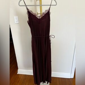 Vince Burgundy Lace Trim Dress. Medium. Great condition
